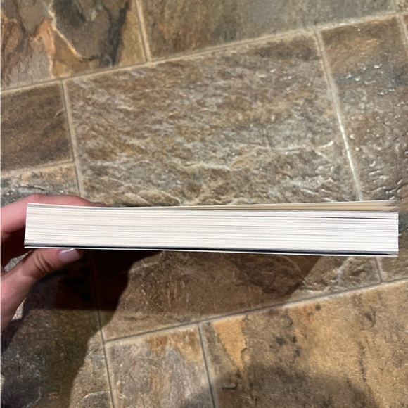 The sun and her flowers by Rupi Kaur - Picture 5 of 5